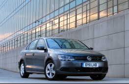 Volkswagen Jetta, front