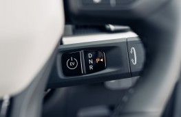 Kia EV3 GT-Line, 2024, gear selector