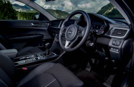 Kia Optima Sportswagon, front seats