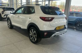 Kia Stonic, 2025, rear