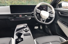 Kia EV6, 2025, interior