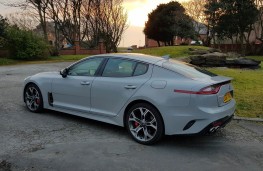Kia Stinger 3.3 T-GDi V6 GT S, back