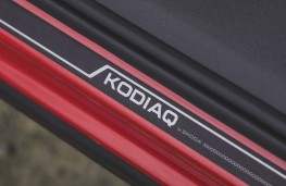 Skoda Kodiaq vRS, 2026, sill badge