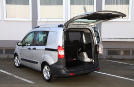 Ford Transit Courier Kombi, rear