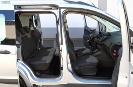 Ford Transit Courier Kombi, interior