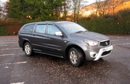 SsangYong Korando Sports EX, side