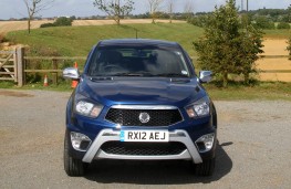 SsangYong Korando Sports, head on