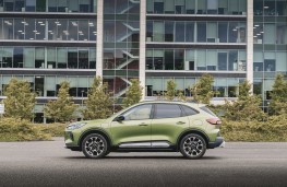 Ford Kuga PHEV, 2025, side