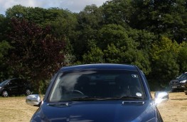 SsangYong Korando Sports, upright