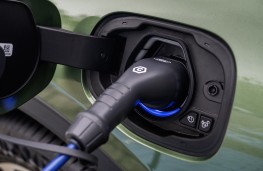 Ford Kuga PHEV, 2024, charging