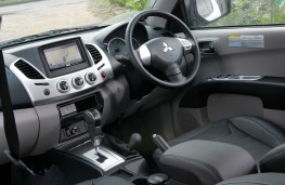 Mitsubishi L200 Barbarian interior
