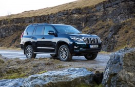 Toyota Land Cruiser, front