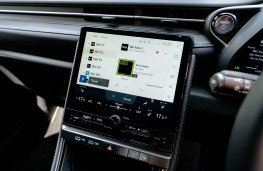Lexus LBX, 2025, display screen