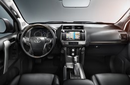 Toyota Land Cruiser, 2018, interior