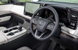 Lexus LM 350h, 2025, dashboard
