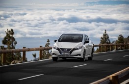 Nissan Leaf, 2018, front, action