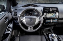 Nissan Leaf 2105, interior