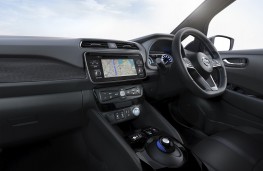 Nissan Leaf, 2018, interior