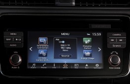 Nissan Leaf, 2018, display screen