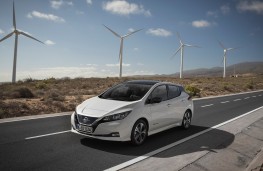 Nissan Leaf, 2018, front, wind farm