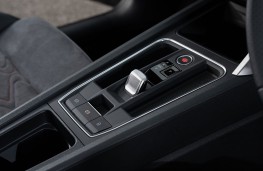 SEAT Leon Estate FR Black Edition, 2026, gear selector
