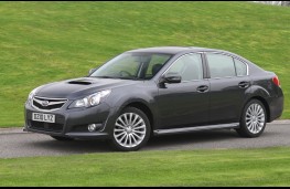 Subaru Legacy saloon, side