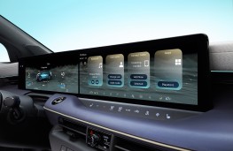 Nissan Leaf, 2025, display screen