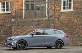 SEAT Leon Estate FR Black Edition, 2026, side