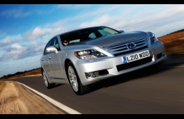 Lexus LS 600h, front