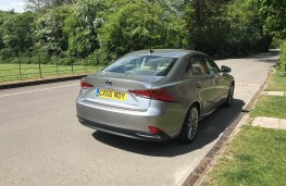 Lexus IS 300h, rear