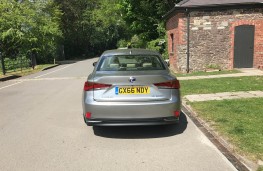 Lexus IS 300h, rear