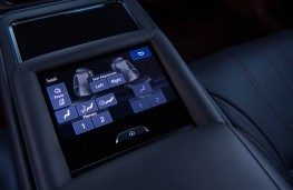 Lexus LS 500h, 2018, rear seat controls