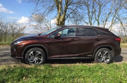 Lexus RX450h, side
