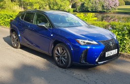 Lexus UX 300h, 2025, front