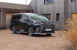 Lexus LM 350h, 2025, front, static