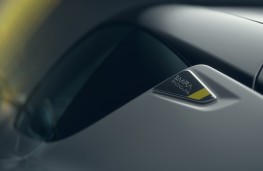 Lotus Emira Turbo SE, 2025, Racing Line trim, badge