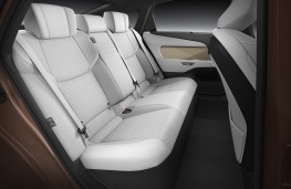 Lexus ES 350e, 2025, rear seats