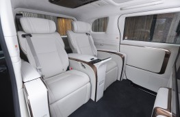 Lexus LM 350h, 2025, rear seats