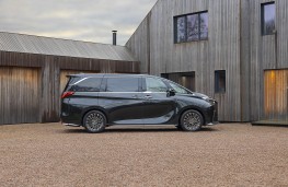 Lexus LM 350h, 2025, side