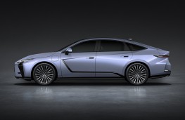 Lexus ES 350e, 2025, side