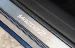 Mazda2 GT Sport, 2017, sill