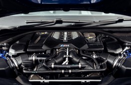 BMW M5, 2018, engine