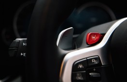 BMW M5, 2018, M buttons