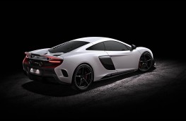 McLaren 675LT, rear