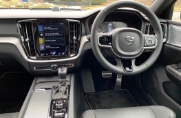 Volvo S60, interior