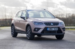 SEAT Arona, front