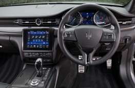 Maserati Quattroporte, 2018, dashboard