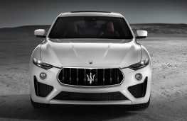 Maserati Levante GTS head on
