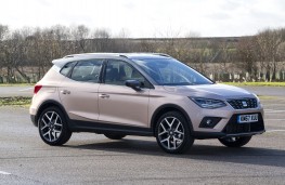 SEAT Arona, side, static