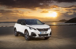 Peugeot 5008, front, static